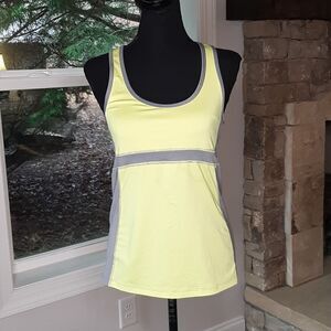 Rue 21 tarea yellow and gray performance top